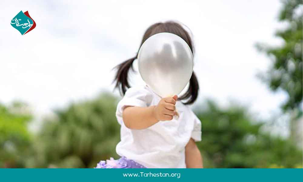 قرار دادن اشیا مقابل چهره 